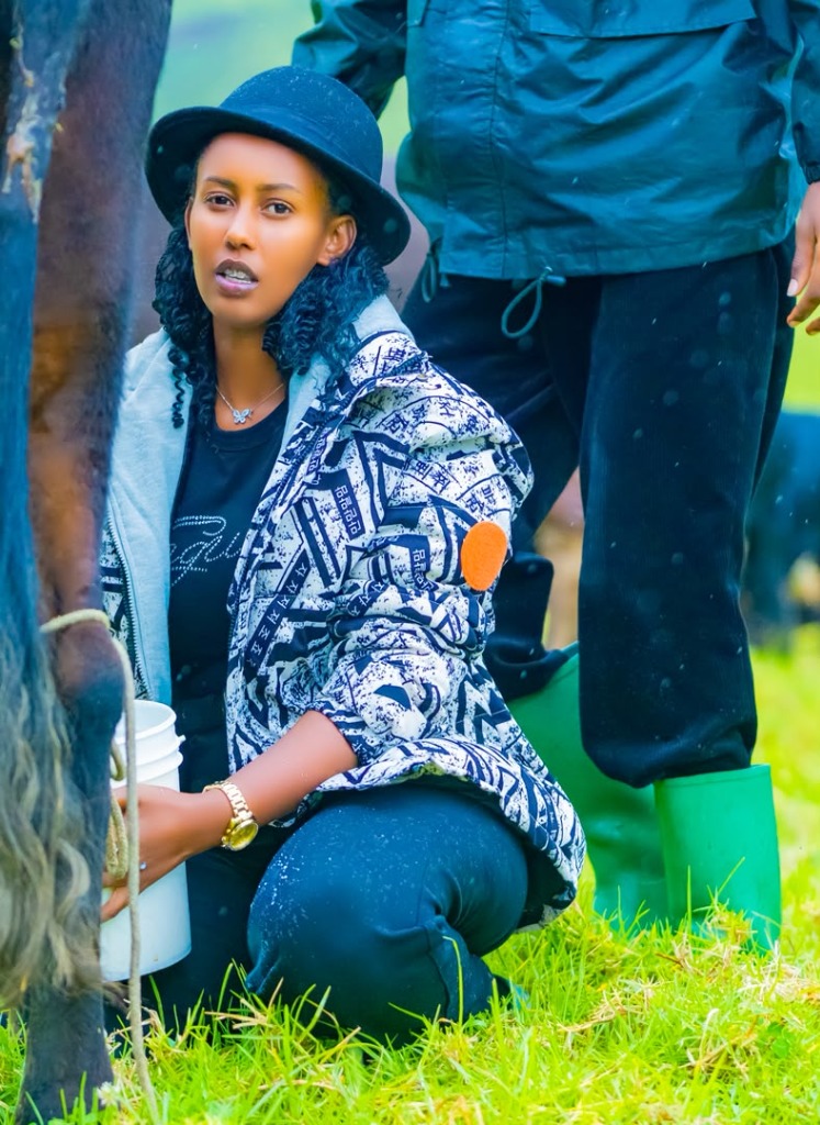 Ancestral pastoral milking tradition and fresh milk in Rubavu